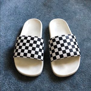 Vans classic checkered slides